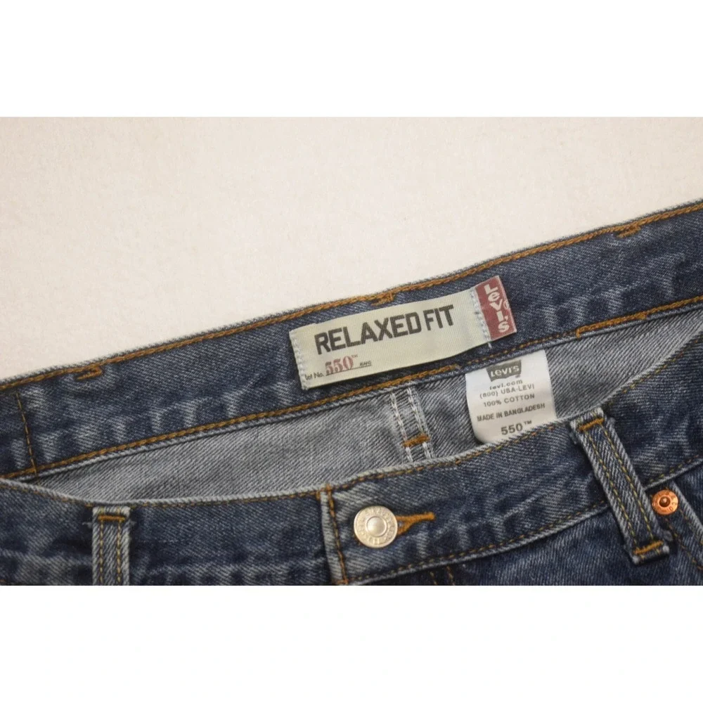 Levis waist 19